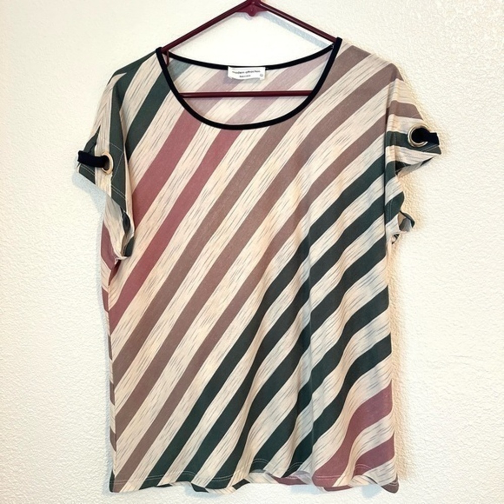 Modern Attraction Top Women’s L Striped Short Sleeve Casual Lightweight Tee